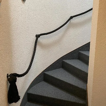 Frei 2 * טיטיזי-נוישטאדט